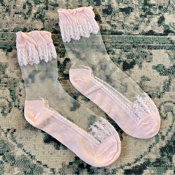 NWOT Sheer Pink Lacy Socks OSFM Ankle New Women’s Hosiery - Picture 1 of 5
